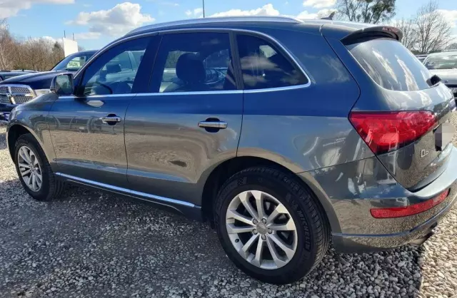 AUDI Q5 