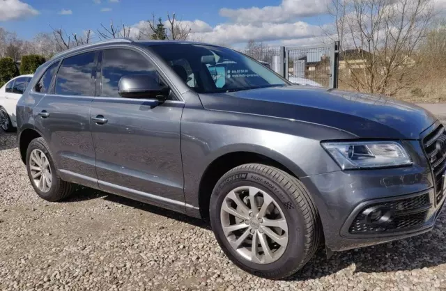 AUDI Q5 