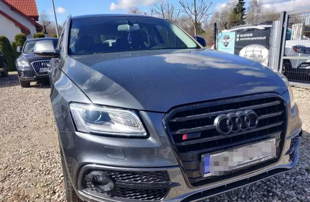 AUDI Q5 