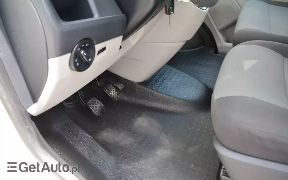 VOLKSWAGEN TRANSPORTER T6 DOKA 