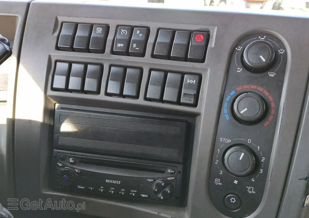 RENAULT Midlum 180.240DXI + HDS HYVA HB170E2 Udzwig 3.6Tony 