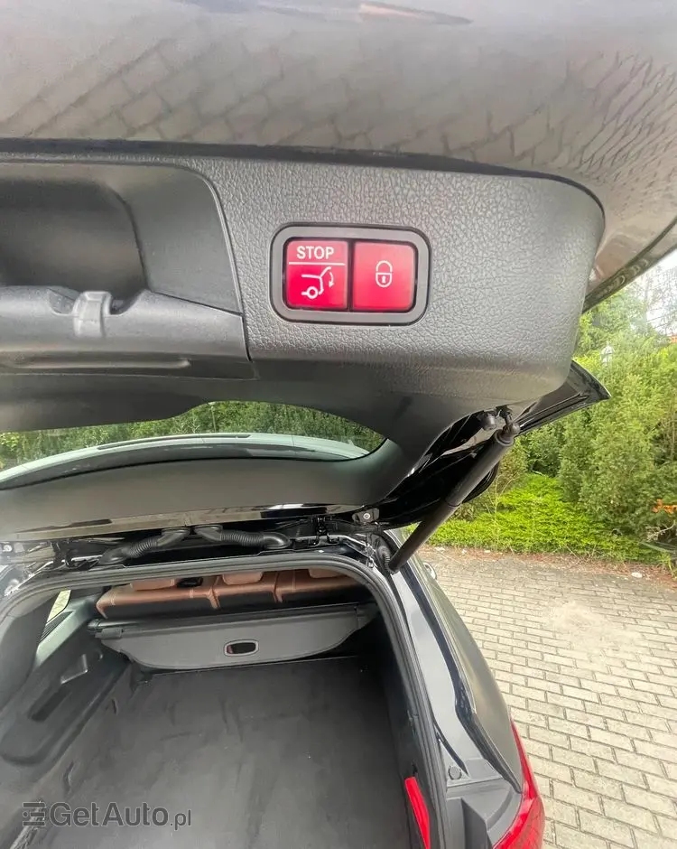 MERCEDES-BENZ GLB 200 d Progressive 8G-DCT