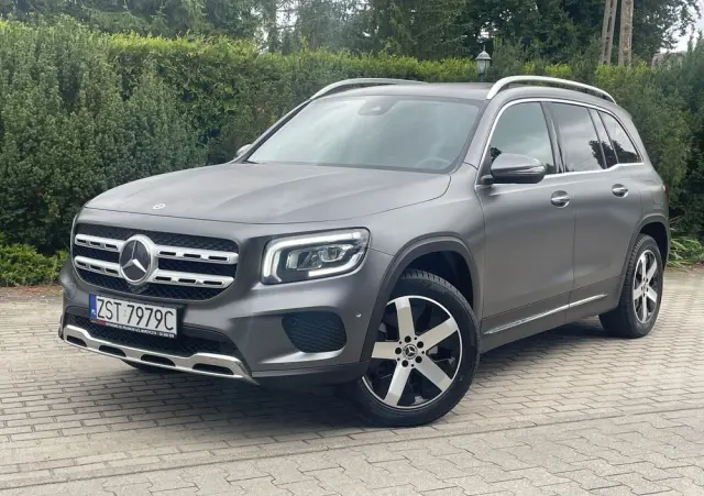 MERCEDES-BENZ GLB 200 d Progressive 8G-DCT