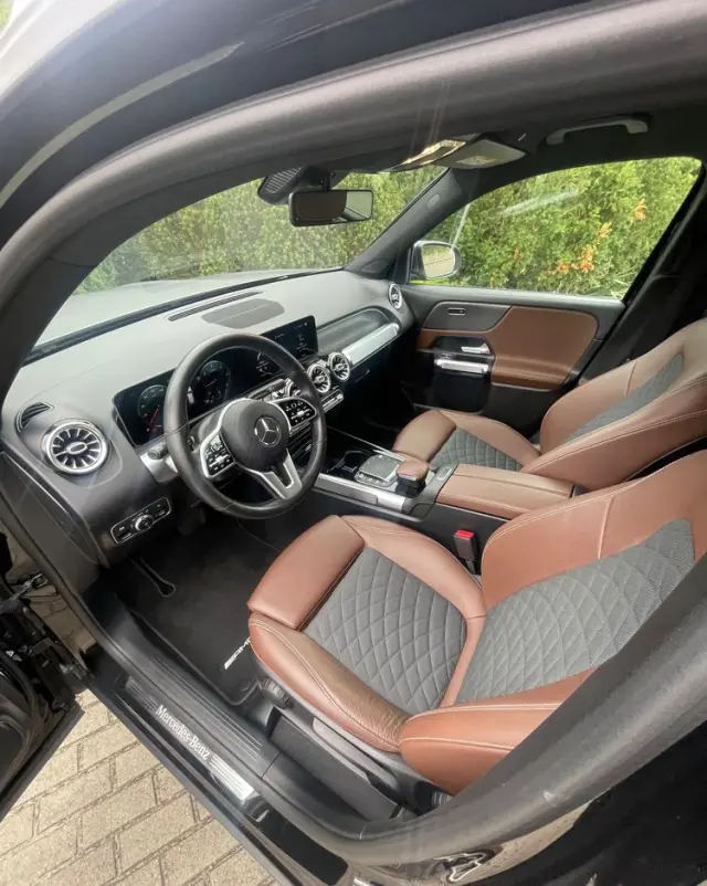 MERCEDES-BENZ GLB 200 d Progressive 8G-DCT