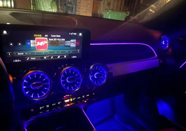 MERCEDES-BENZ GLB 200 d Progressive 8G-DCT