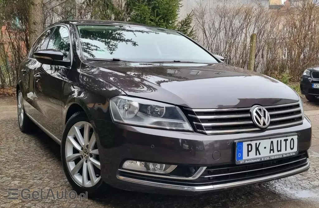 VOLKSWAGEN Passat 