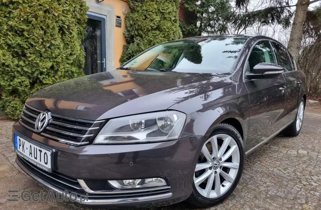 VOLKSWAGEN Passat 