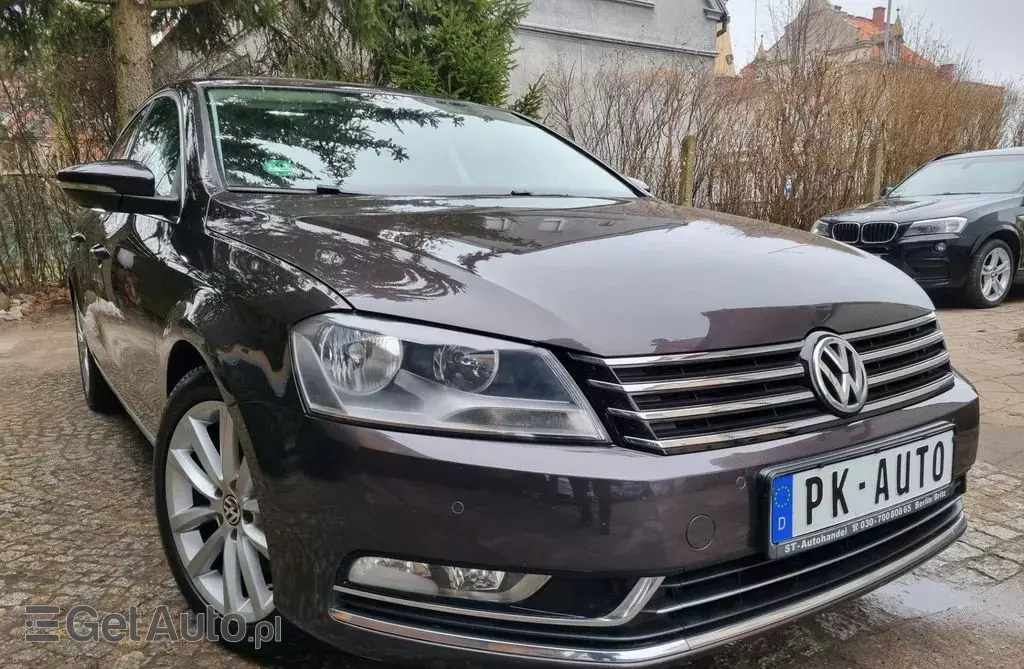 VOLKSWAGEN Passat 