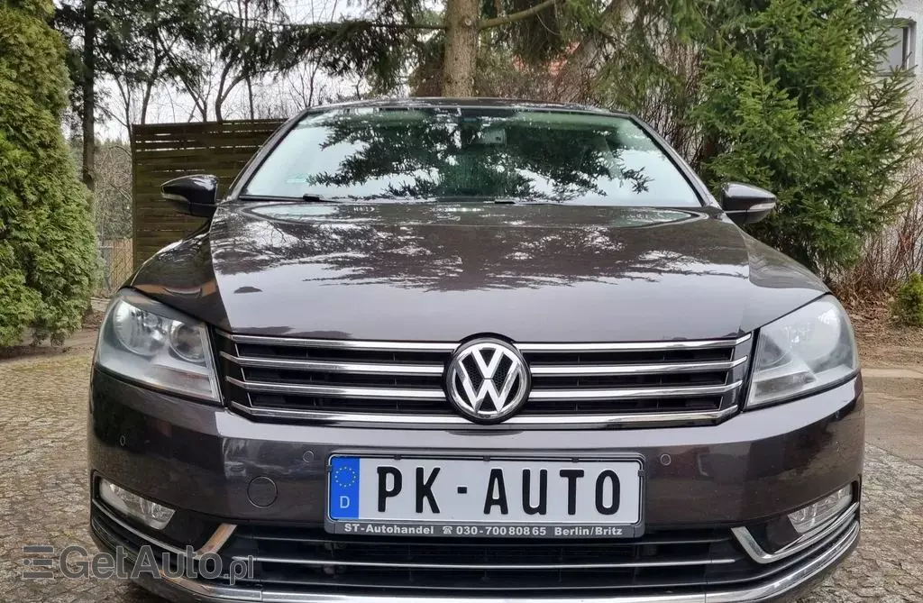 VOLKSWAGEN Passat 