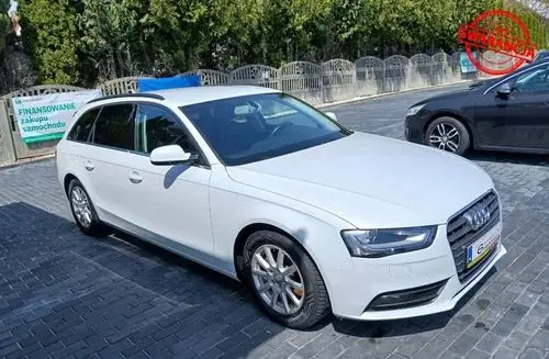 AUDI A4 