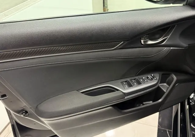 HONDA Civic 1.5 i-VTEC Turbo CVT Sport