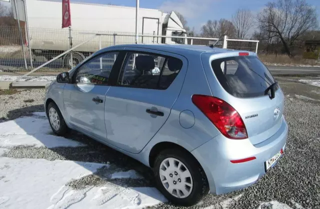 HYUNDAI I20 
