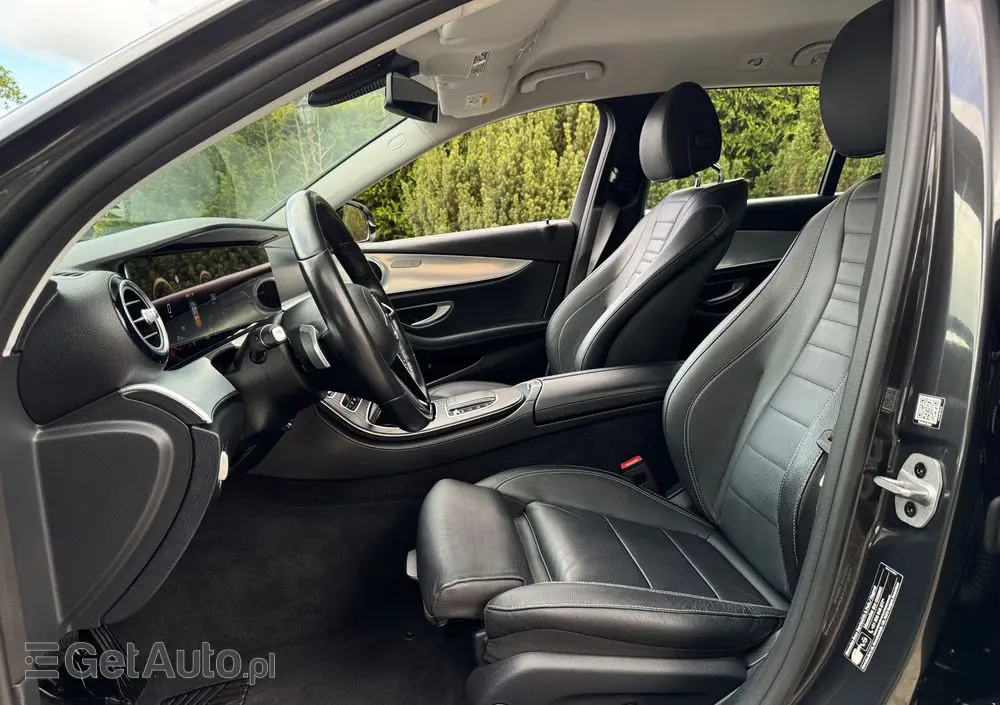MERCEDES-BENZ Klasa E 200 9G-TRONIC Exclusive