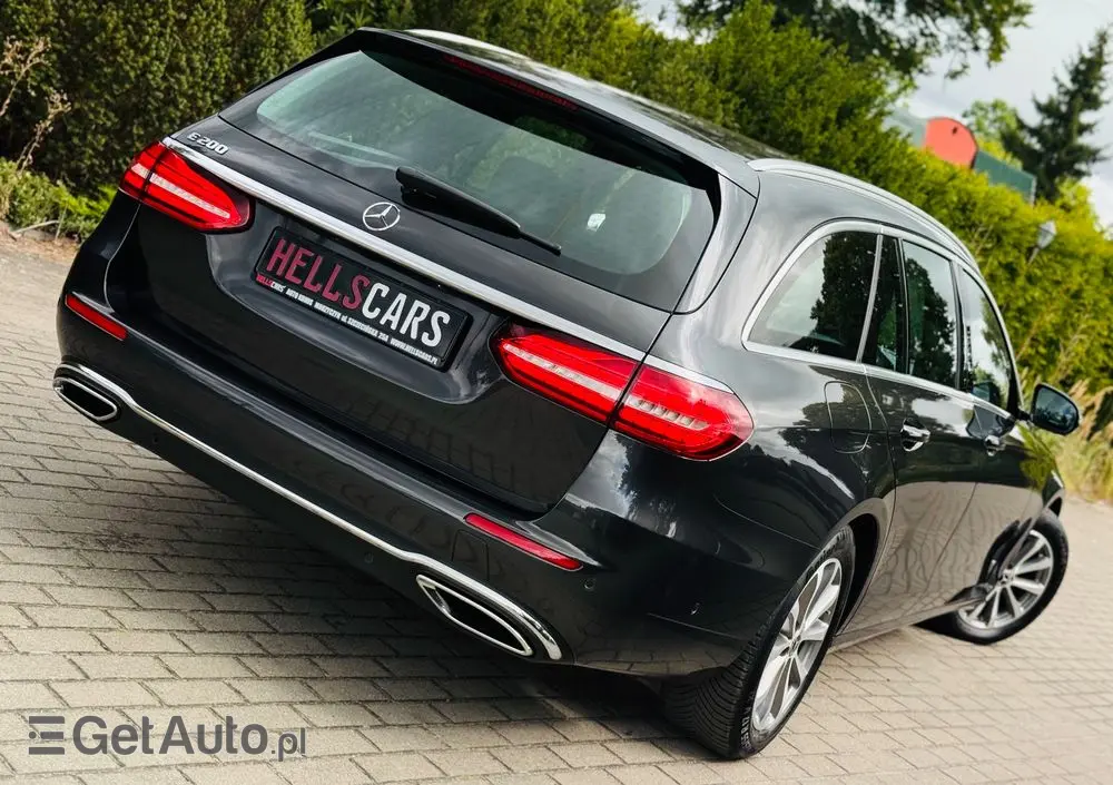MERCEDES-BENZ Klasa E 200 9G-TRONIC Exclusive