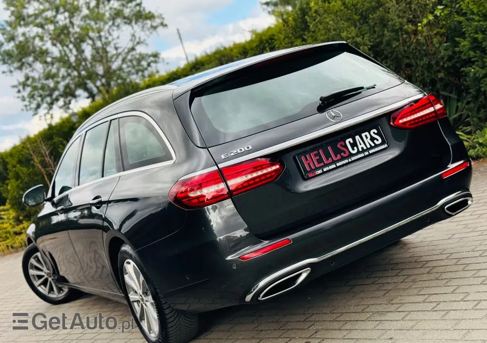 MERCEDES-BENZ Klasa E 200 9G-TRONIC Exclusive