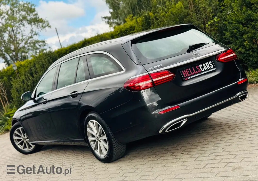 MERCEDES-BENZ Klasa E 200 9G-TRONIC Exclusive