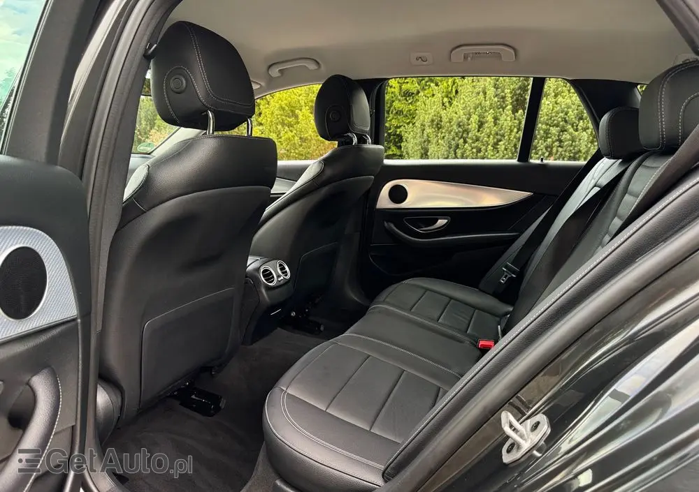 MERCEDES-BENZ Klasa E 200 9G-TRONIC Exclusive