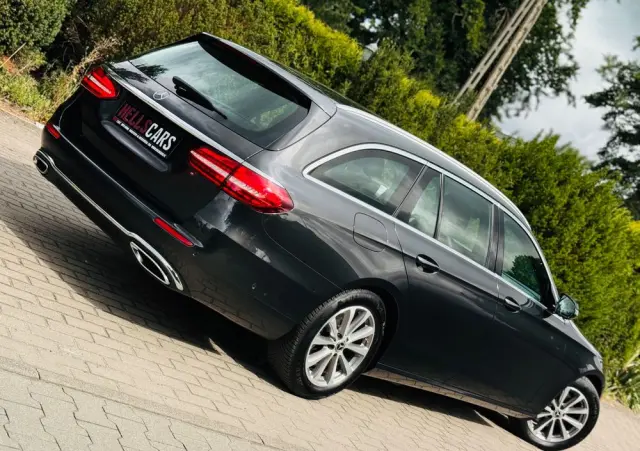 MERCEDES-BENZ Klasa E 200 9G-TRONIC Exclusive