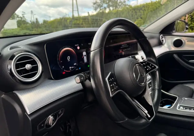 MERCEDES-BENZ Klasa E 200 9G-TRONIC Exclusive