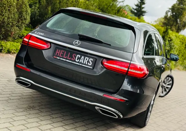 MERCEDES-BENZ Klasa E 200 9G-TRONIC Exclusive