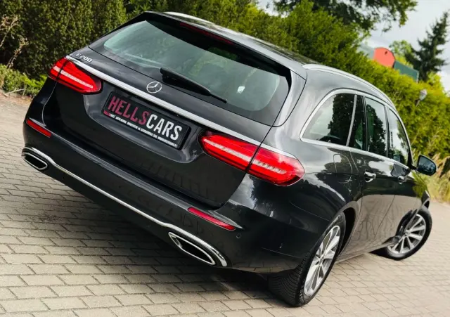 MERCEDES-BENZ Klasa E 200 9G-TRONIC Exclusive