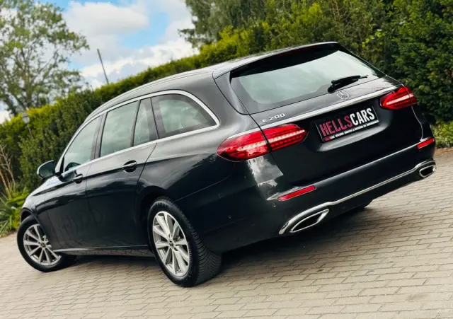 MERCEDES-BENZ Klasa E 200 9G-TRONIC Exclusive