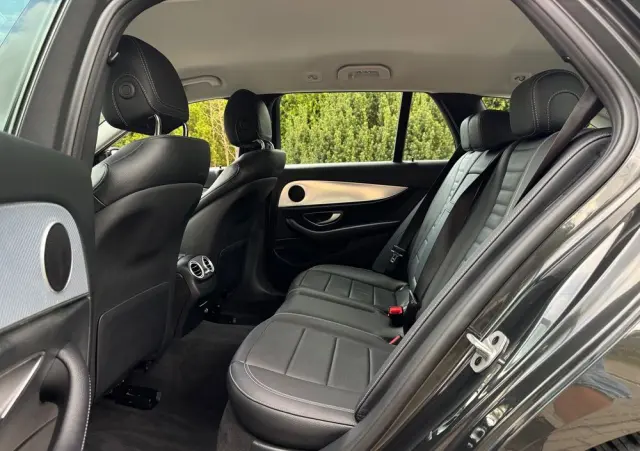 MERCEDES-BENZ Klasa E 200 9G-TRONIC Exclusive
