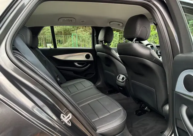 MERCEDES-BENZ Klasa E 200 9G-TRONIC Exclusive