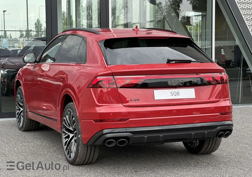 AUDI SQ8 