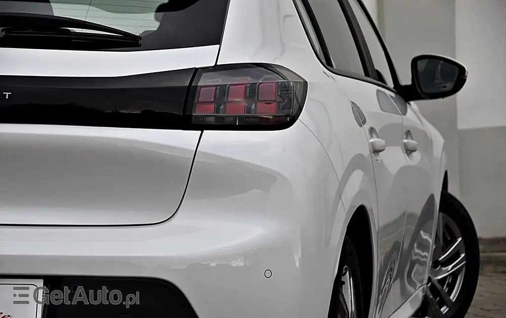 PEUGEOT 208 1.2 PureTech Allure Pack S&S EAT8