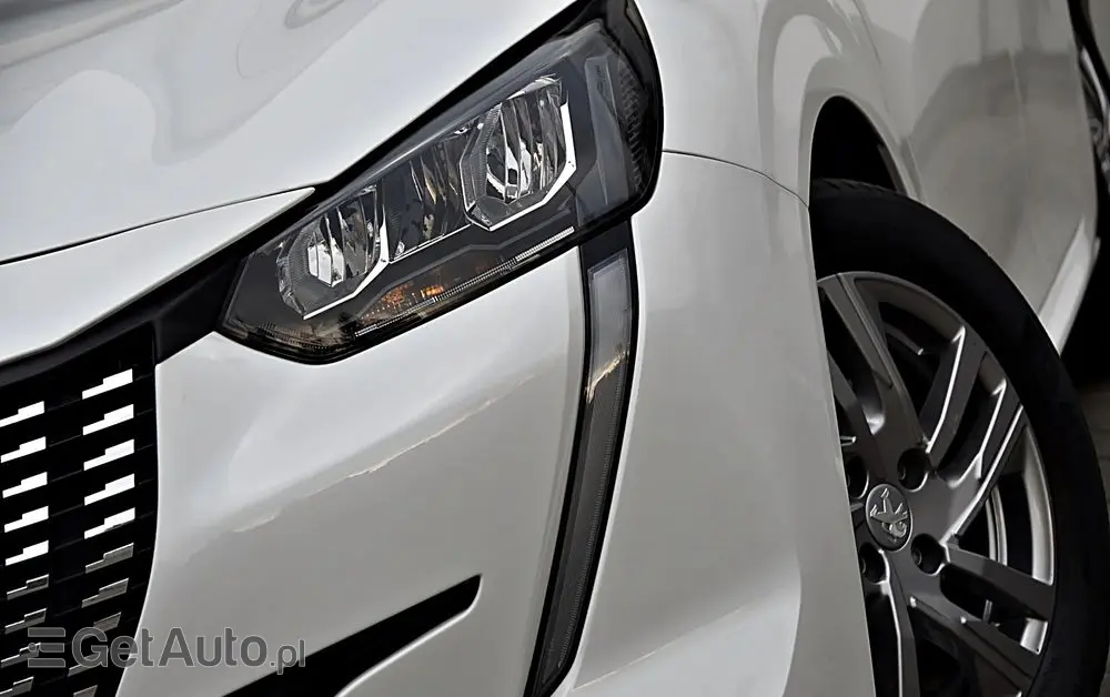 PEUGEOT 208 1.2 PureTech Allure Pack S&S EAT8