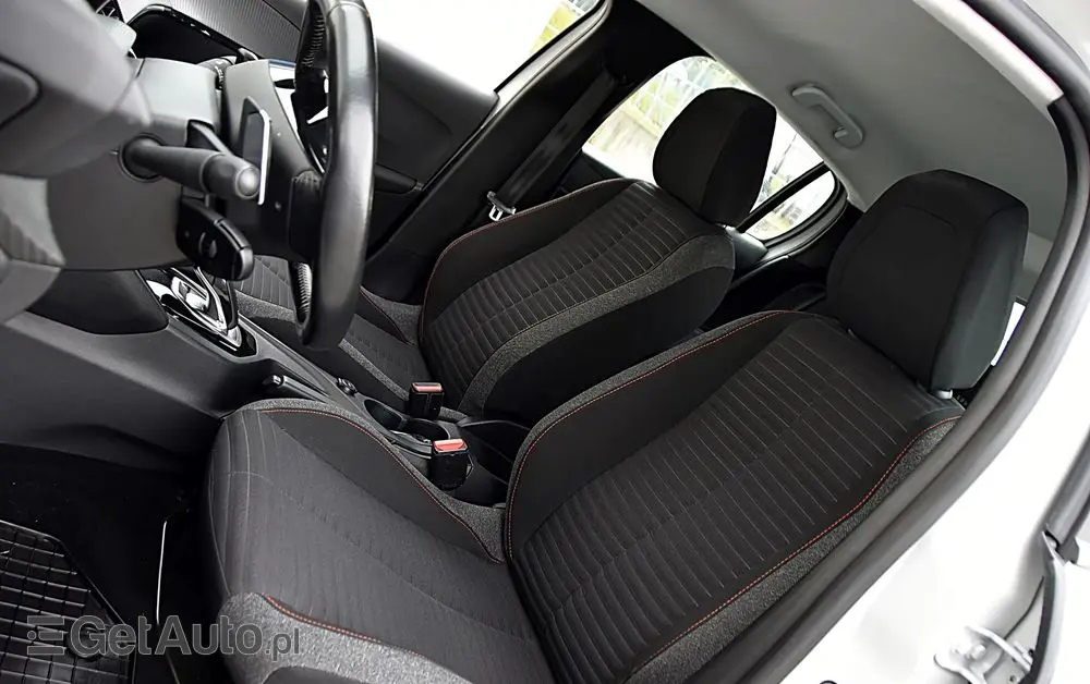 PEUGEOT 208 1.2 PureTech Allure Pack S&S EAT8