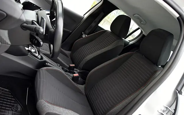 PEUGEOT 208 1.2 PureTech Allure Pack S&S EAT8