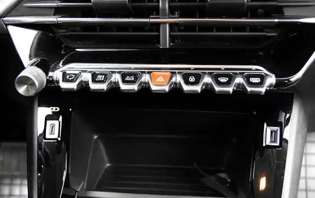 PEUGEOT 208 1.2 PureTech Allure Pack S&S EAT8