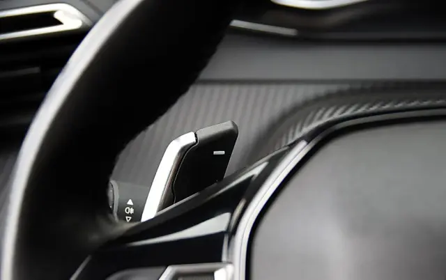 PEUGEOT 208 1.2 PureTech Allure Pack S&S EAT8