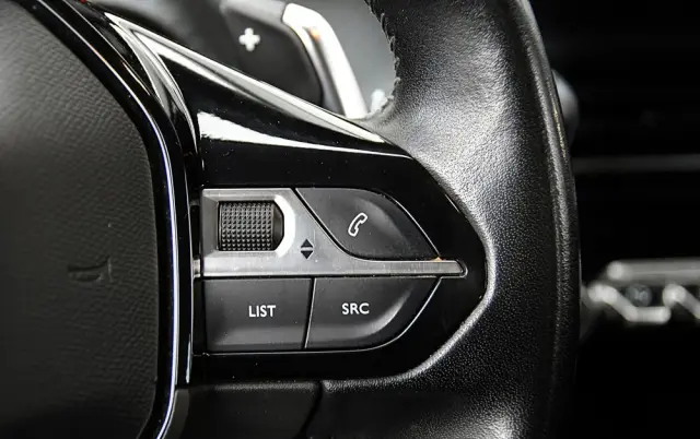 PEUGEOT 208 1.2 PureTech Allure Pack S&S EAT8