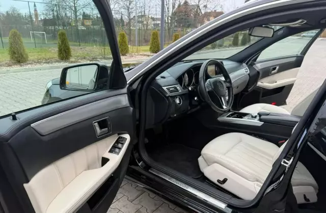 MERCEDES-BENZ Klasa E 