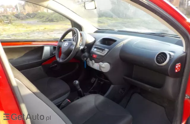 TOYOTA Aygo 