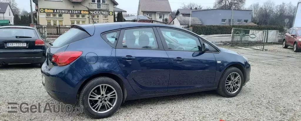 OPEL Astra 1.7 CDTI (110 KM)