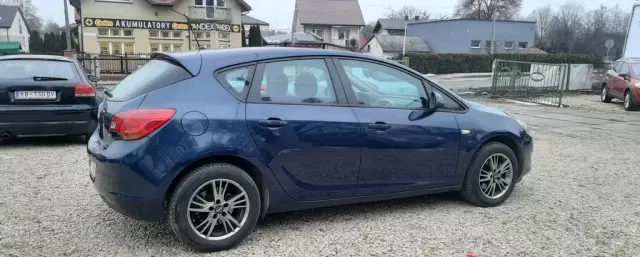 OPEL Astra 1.7 CDTI (110 KM)