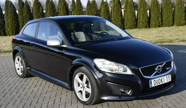VOLVO C30 