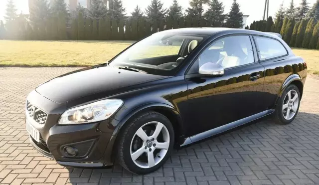 VOLVO C30 