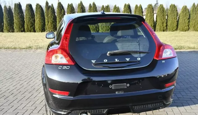 VOLVO C30 