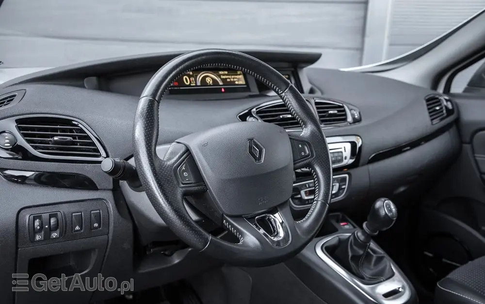 RENAULT Grand Scenic Energy TCe 130 S&S Bose Edition