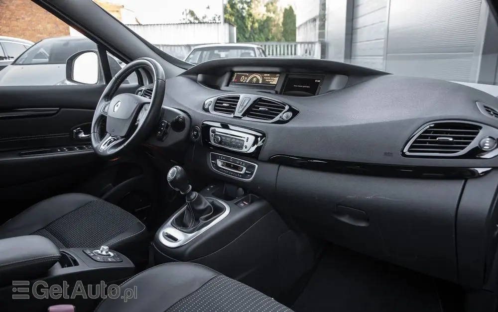 RENAULT Grand Scenic Energy TCe 130 S&S Bose Edition