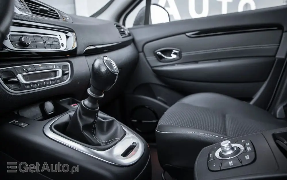 RENAULT Grand Scenic Energy TCe 130 S&S Bose Edition