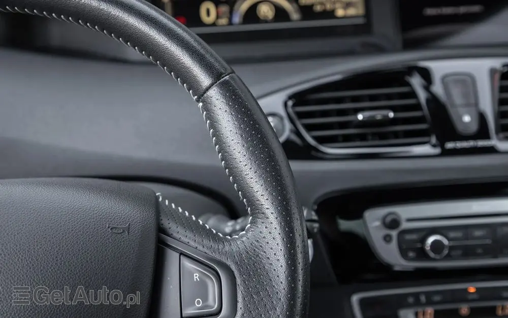 RENAULT Grand Scenic Energy TCe 130 S&S Bose Edition