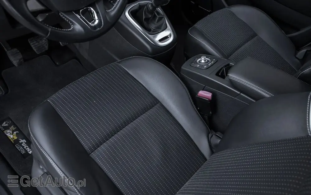 RENAULT Grand Scenic Energy TCe 130 S&S Bose Edition