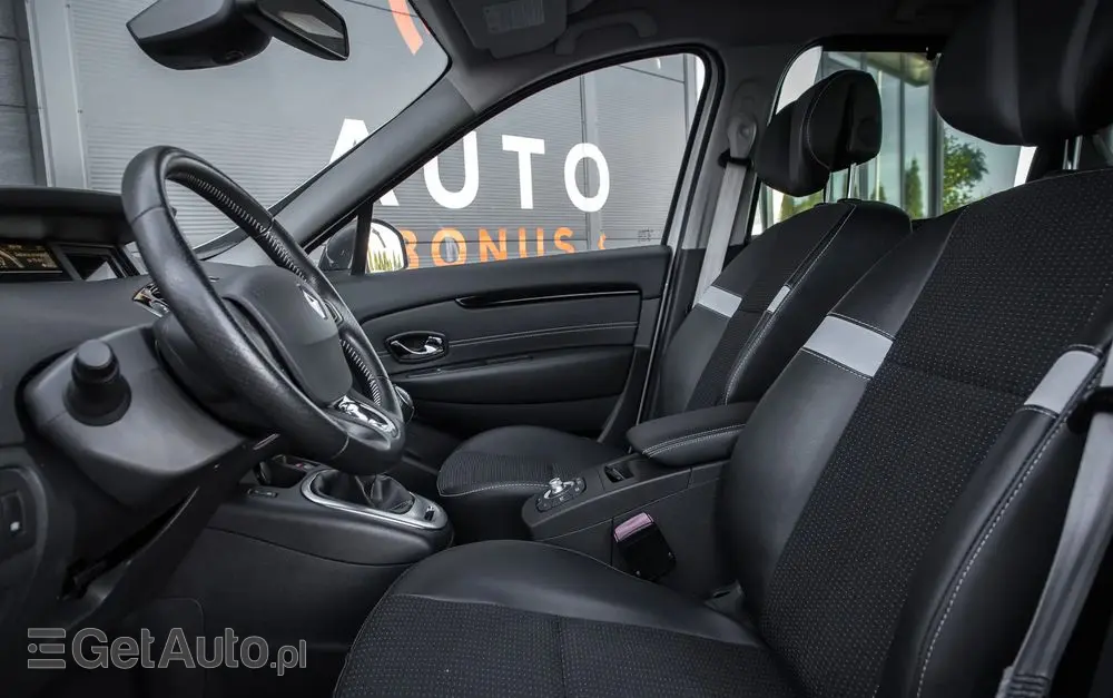 RENAULT Grand Scenic Energy TCe 130 S&S Bose Edition