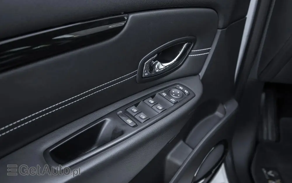 RENAULT Grand Scenic Energy TCe 130 S&S Bose Edition